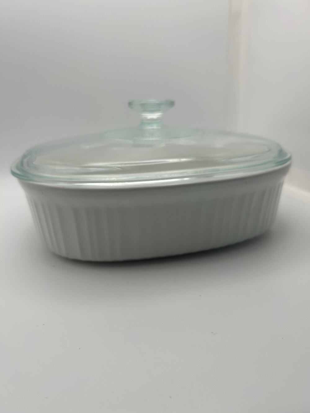 Corning Ware 2 1/2 Quart-2.3 Liter Oval Casserole Dish Pyrex Lid French White